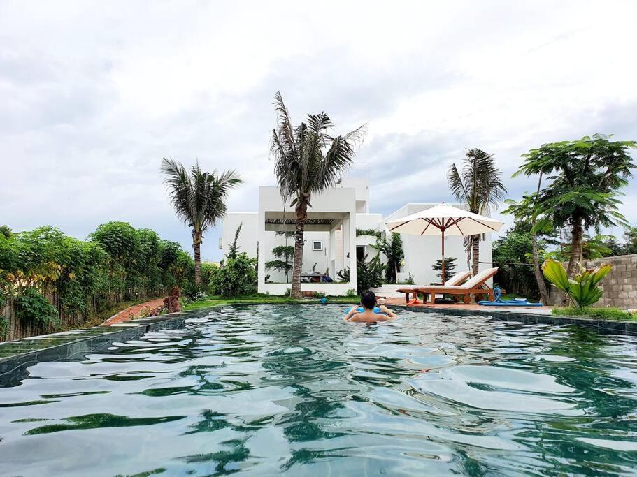 Ho Lan Retreat, Villa Mat Bien Danh Cho 8 Nguoi. Pho Tri Exteriör bild